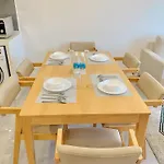 Agile Well-Shaped Home Trx Kl